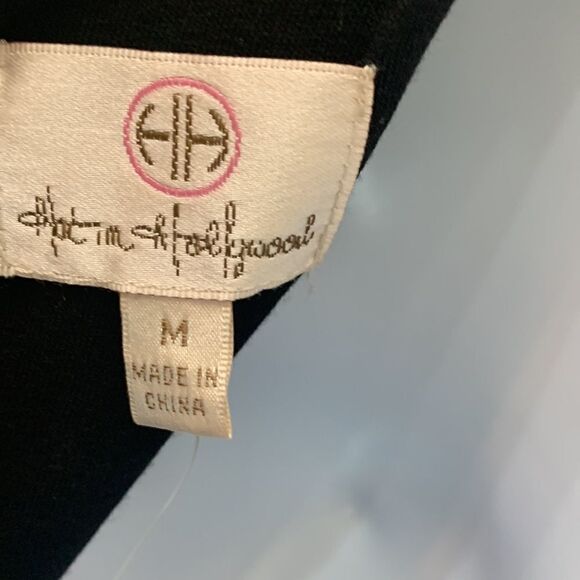 Hot In Hollywood Medium Black Scoop Neck Short Sleeve Pleated Front Zipper Dress - Picture 9 of 9